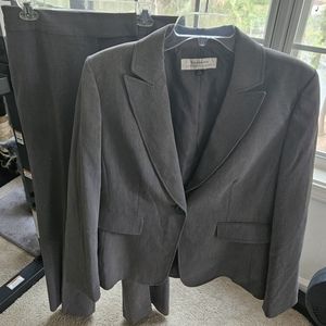 TAHARI Pant Suit